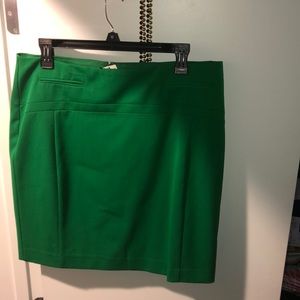 Kelly Green Express Skirt NWT